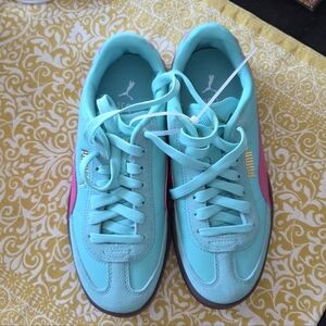 Puma Kids Sneakers in Aqua and Pink
